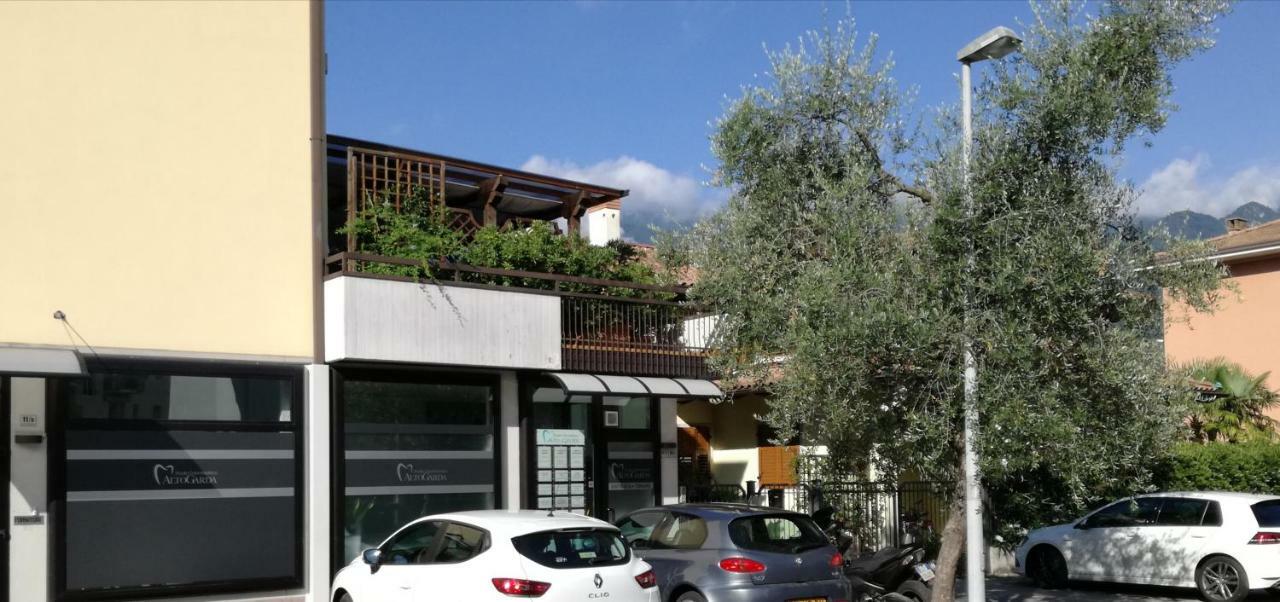 Appartamento La Terrazza Arco Luaran gambar