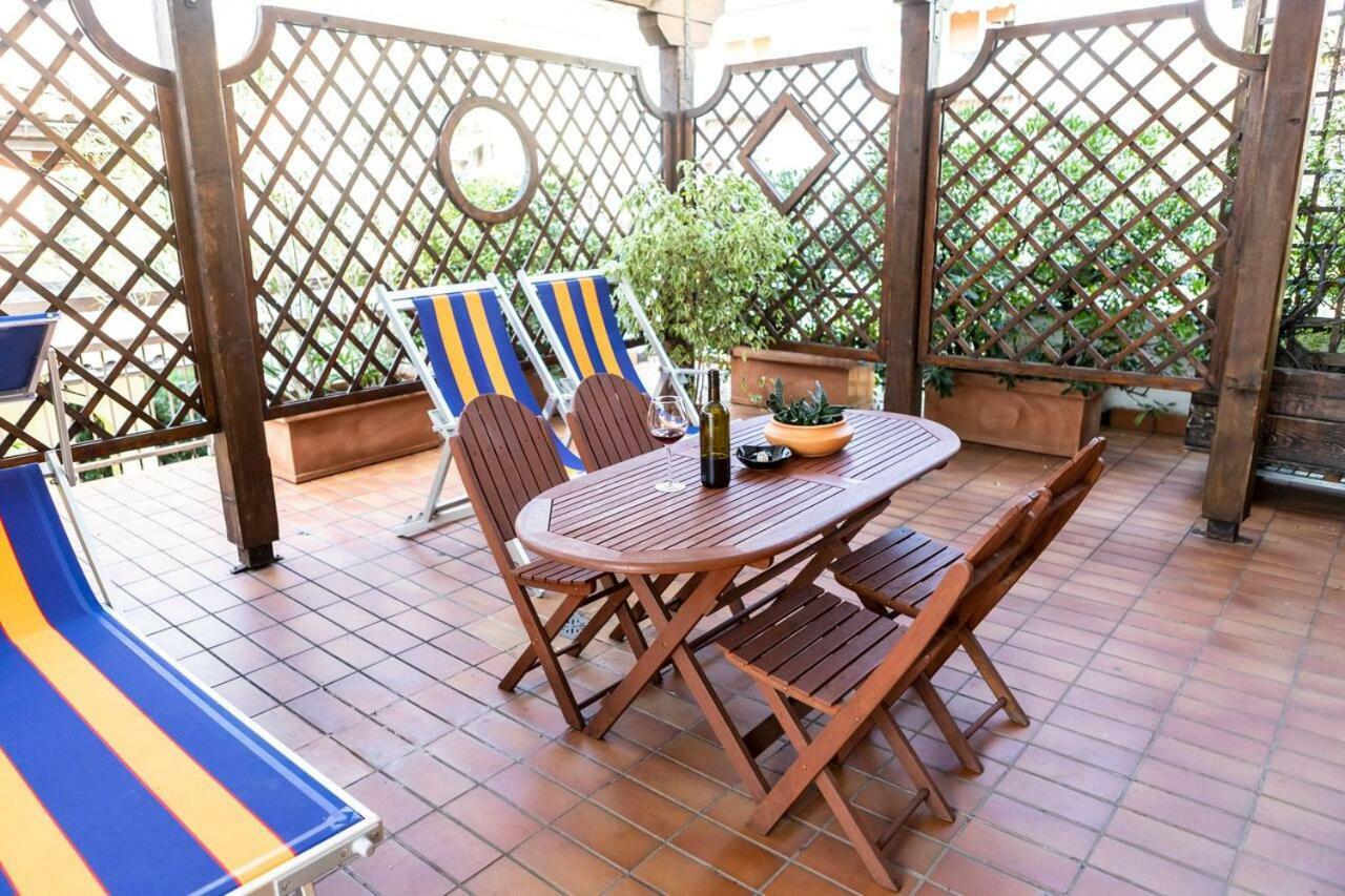 Appartamento La Terrazza Arco Luaran gambar